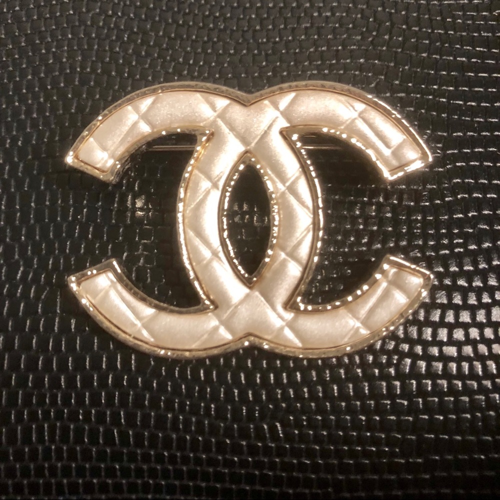 Golden White Quilted Signature Metal Brooch